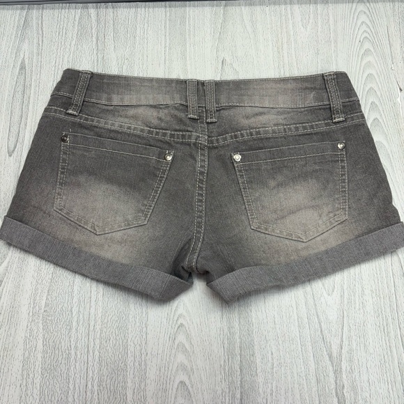 UK2LA Jean Shorts - Women’s Size 3 - Picture 2 of 3